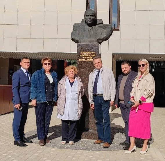1 октября глава МСУ Спасского муниципального округа Т.В. Бирюкова  совместно  с главным врачом Спасской центральной больницы А. А.  Ганенковым  посетили  медицинские учреждения города Нижний  Новгород